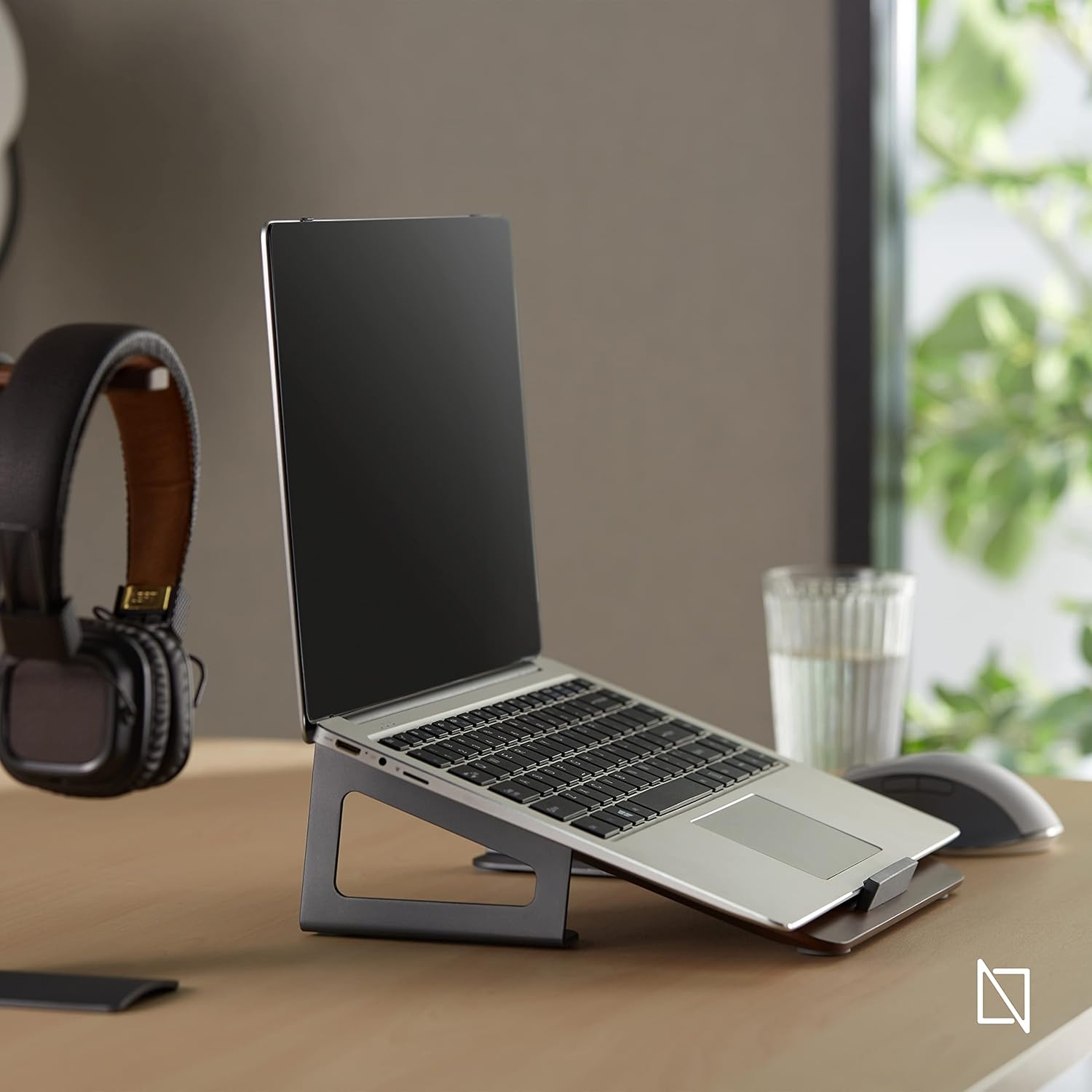 Navodesk Wooden Laptop Riser Stand