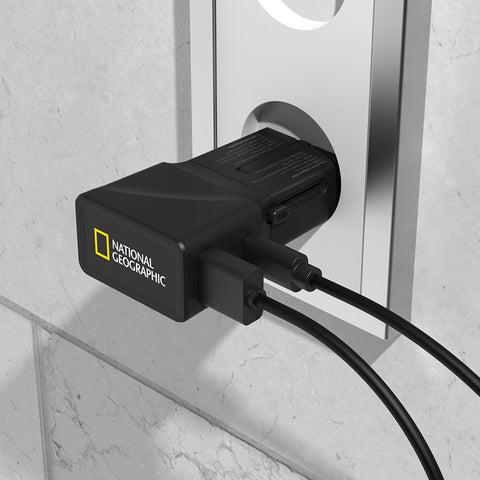 National Geographic Travel Slim Adapter Fast charging with up to 20W output - Black