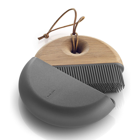 Eva Solo | Sweep Dustpan and Brush Set | Dustpan with Oak Handle