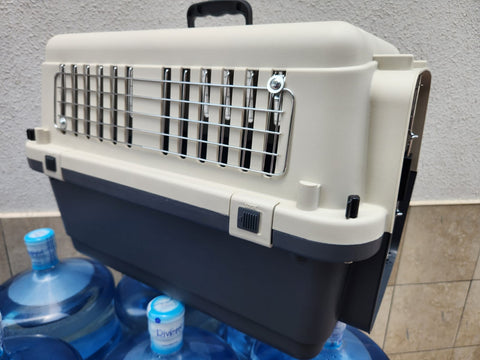 L60 Luxx air dog carrier intermediate with Metal Mesh Included - ( 61x40x41cm)