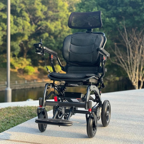 Powerful Lithium Rechargeable Controlled Lightweight 17.5kg Elderly Electric Wheelchair Brushless Motor