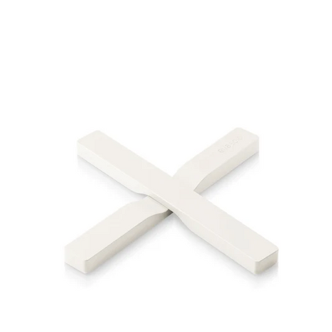 EVA SOLO | 2 Magnetic Trivets | Silicone-Coated Nylon with Built-in Magnets | Dishwasher-Safe | Placed Either Crossways or Divided in 2 | Danish Design