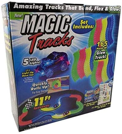 MAGIC Tracks 165-Piece Glow Racing Track Set