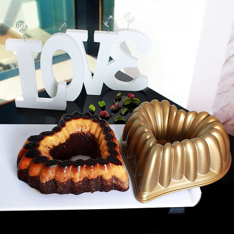 Love Bundt pan  Aluminium Cake Mold  Non-Stick Cake Pan  Gold (Size: 28CMx27CMx10CM) - LIFE SMILE